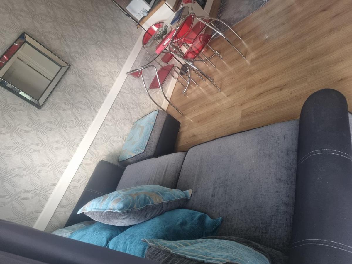 Beautiful 2-Bed Villa In קמלפורד מראה חיצוני תמונה