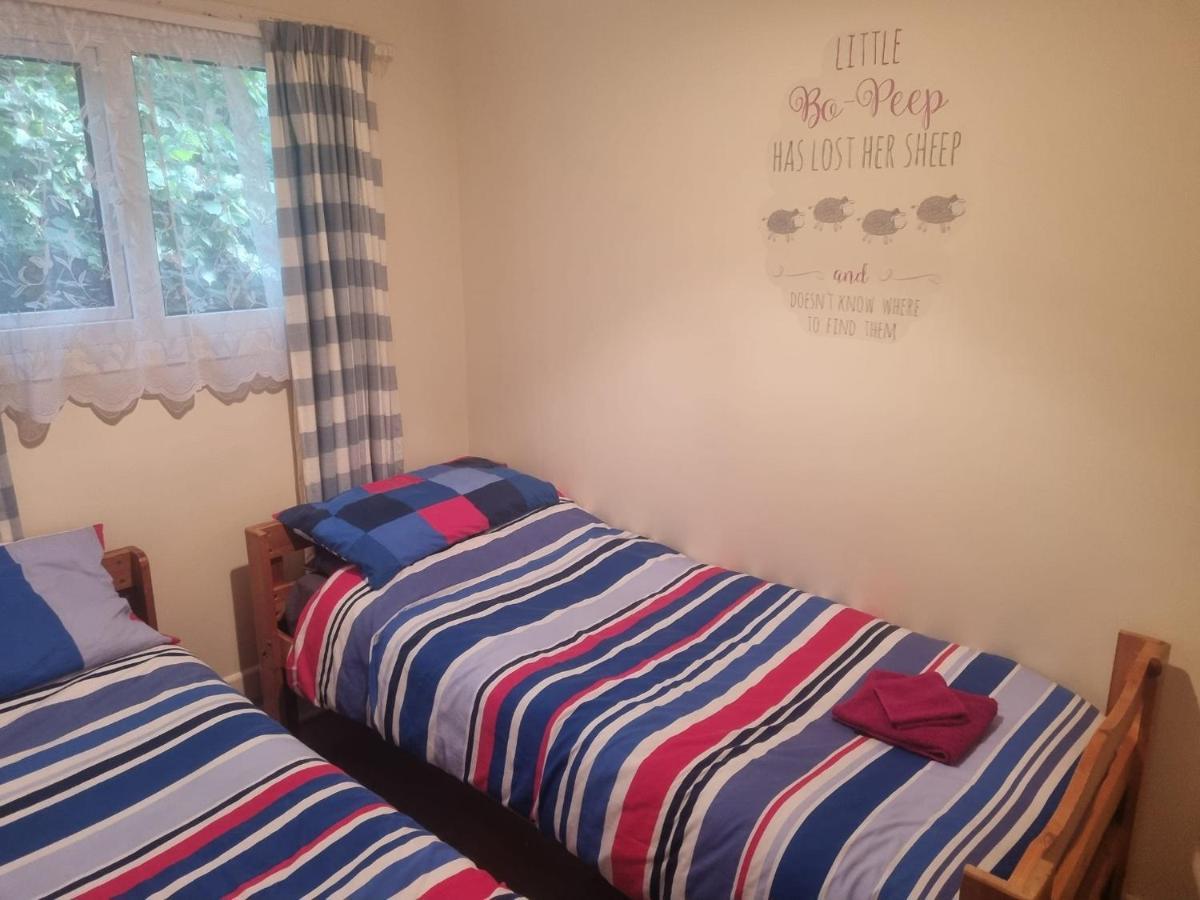 Beautiful 2-Bed Villa In קמלפורד מראה חיצוני תמונה